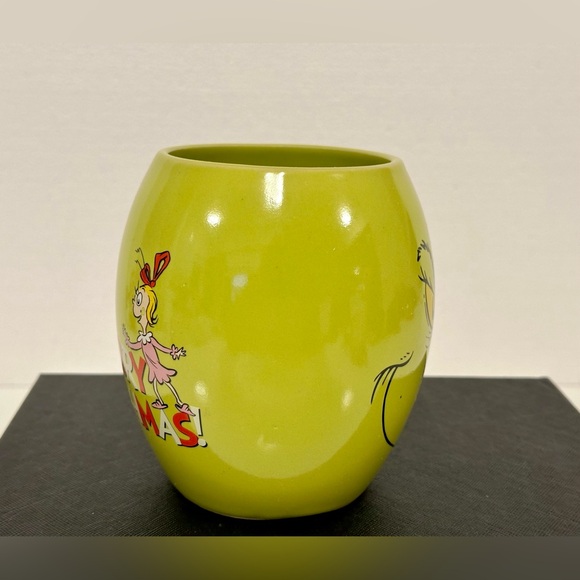 Dr Seuss The GRINCH
Green Grinch Face Naughty & Nice 18 Ounce Mug - Picture 4 of 7